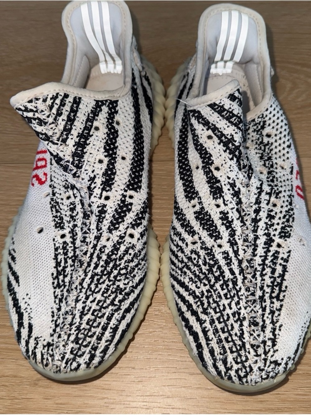 Yeezy 350 zebra, no flaws, size 8